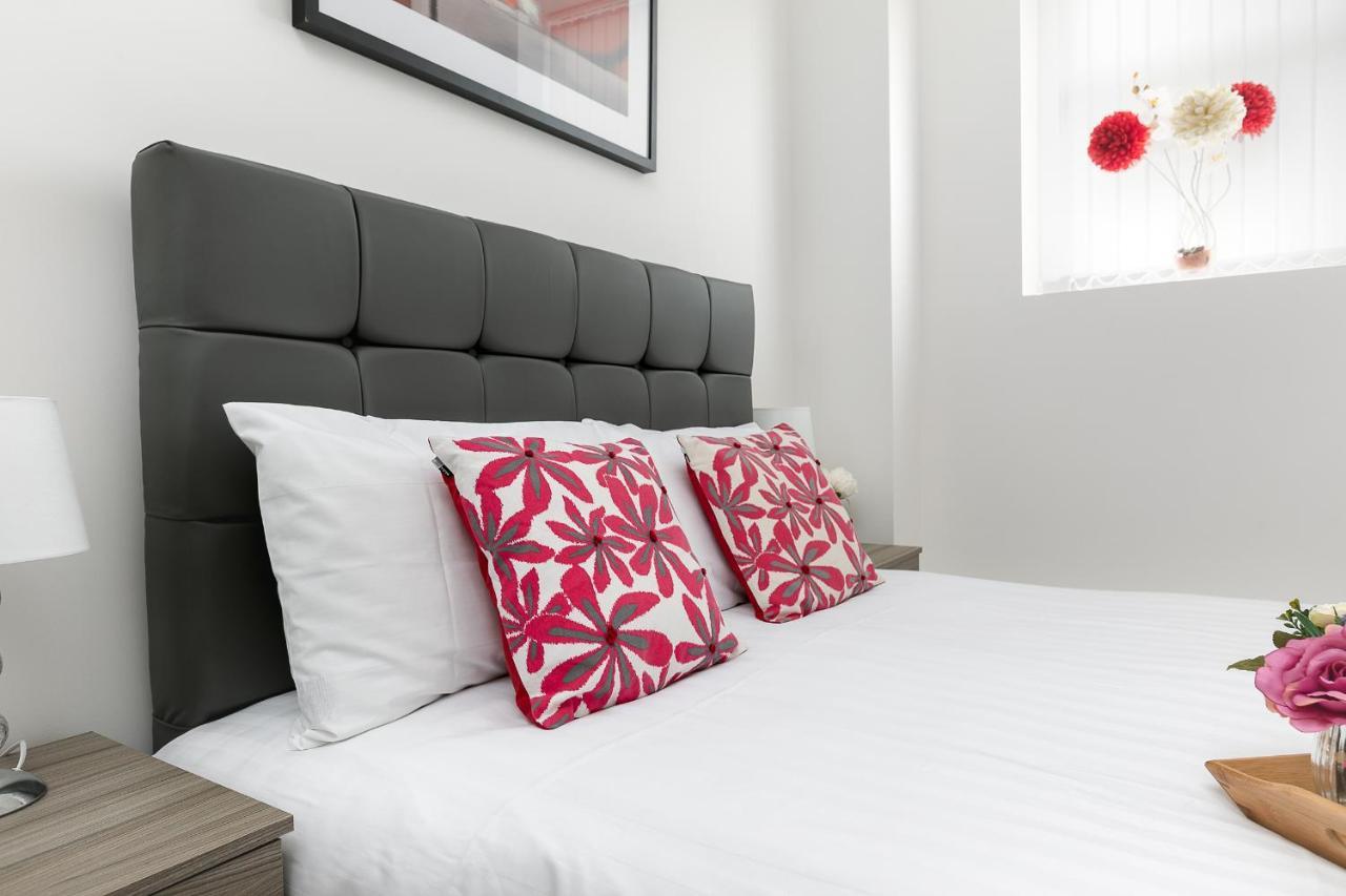Kvm - City Apartment 9 - Contractors - Town Centre By Kvm Stays Питерборо Екстериор снимка